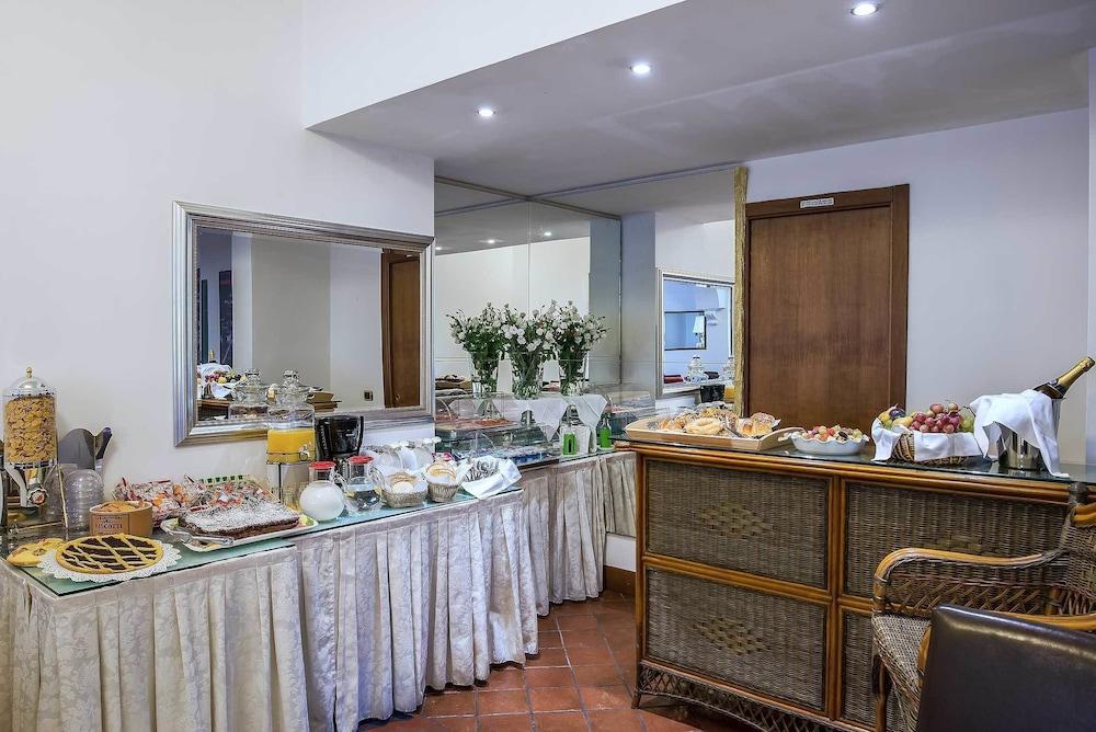 Hotel Caracciolo Рим Екстериор снимка